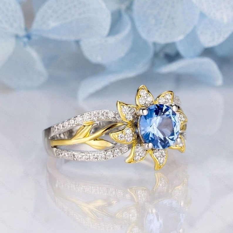 Retro Sunflower Ring Inlaid With Zircon