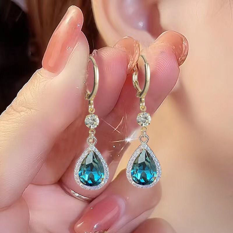 Incredibly Charming Diamond-studded Teardrop Crystal Earrings