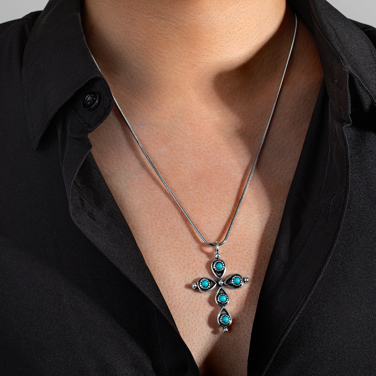 Heart-shaped Skull Alloy Cross Pendant Necklace